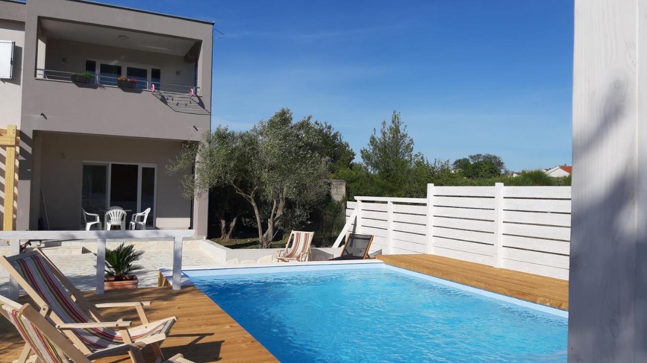 Apartament Nina *