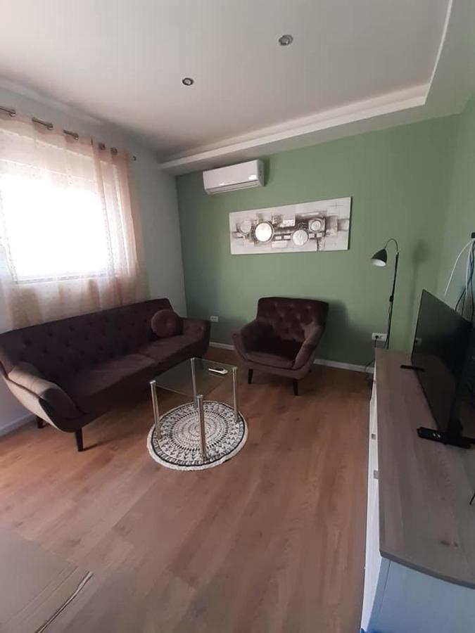 Nina Apartament *